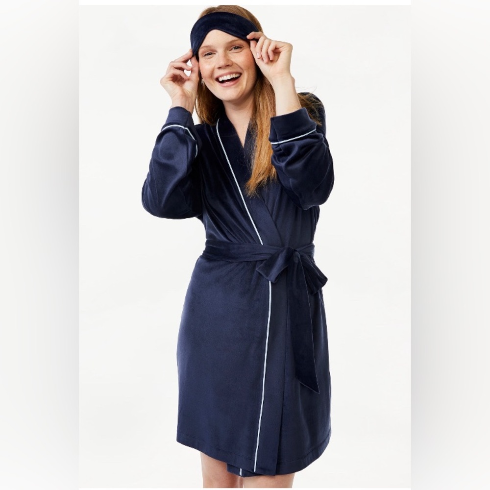 Joyspun Velvet Robe size XL